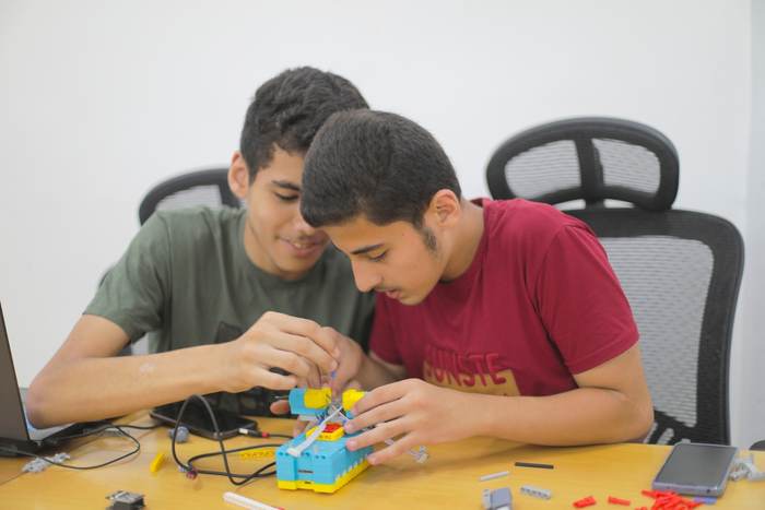 🧑‍💻 تعاون وابتكار